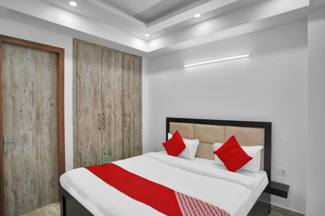 OYO 82100 Golden Residency Noida Exterior foto